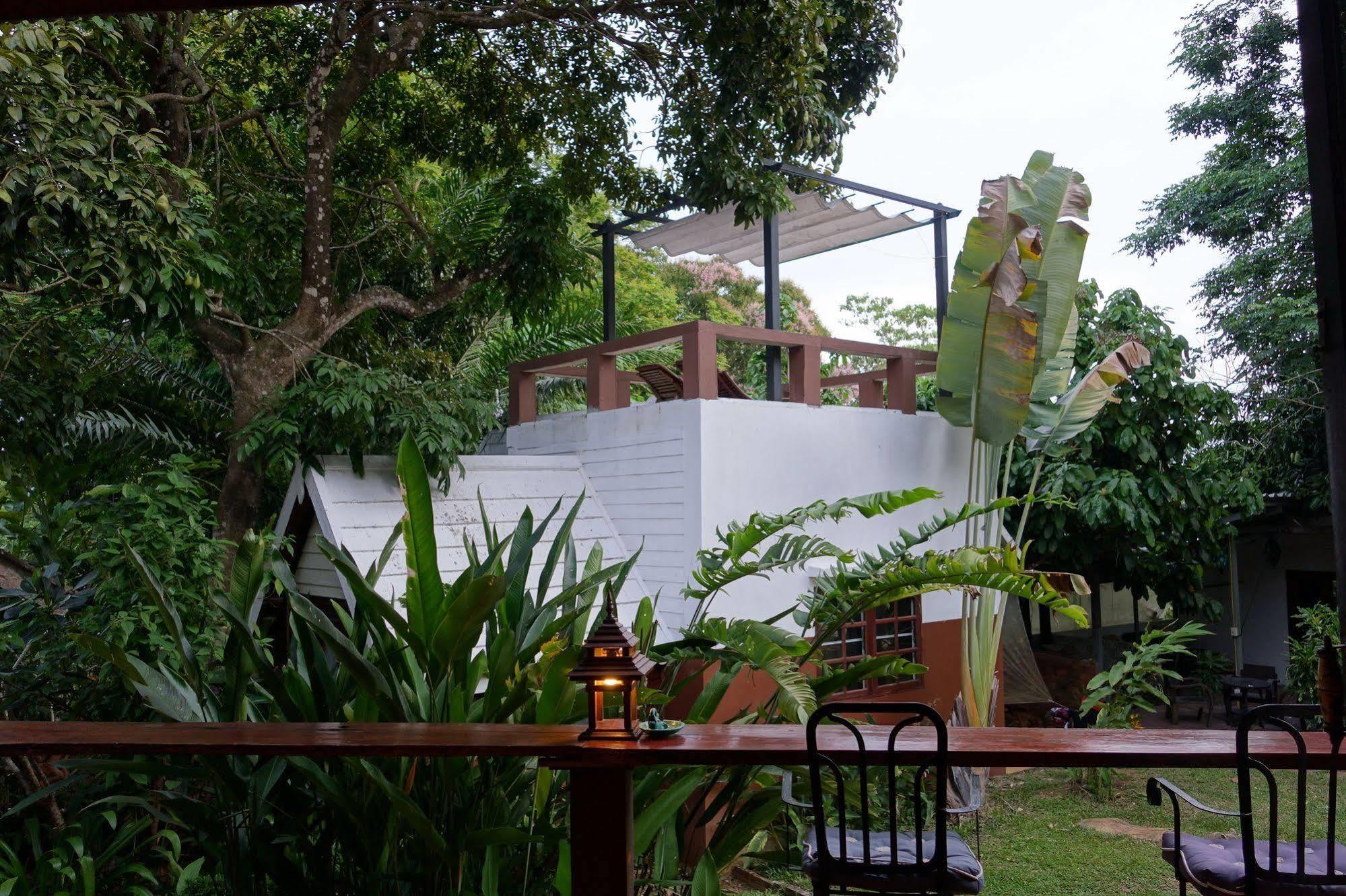 Le Passe-Temps Hotel Tha Lane Bay Exterior photo
