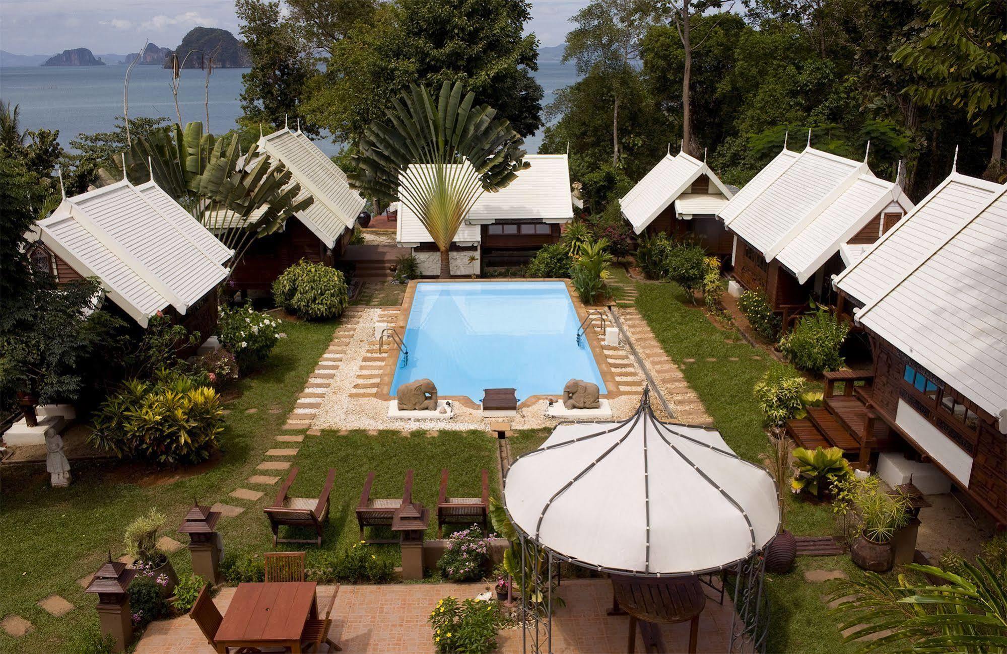 Le Passe-Temps Hotel Tha Lane Bay Exterior photo