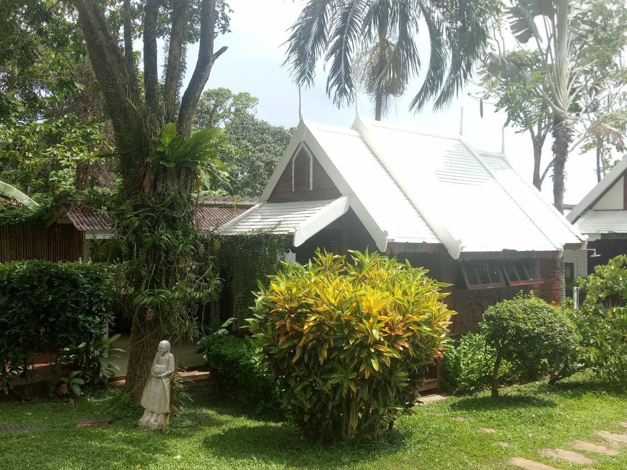 Le Passe-Temps Hotel Tha Lane Bay Exterior photo