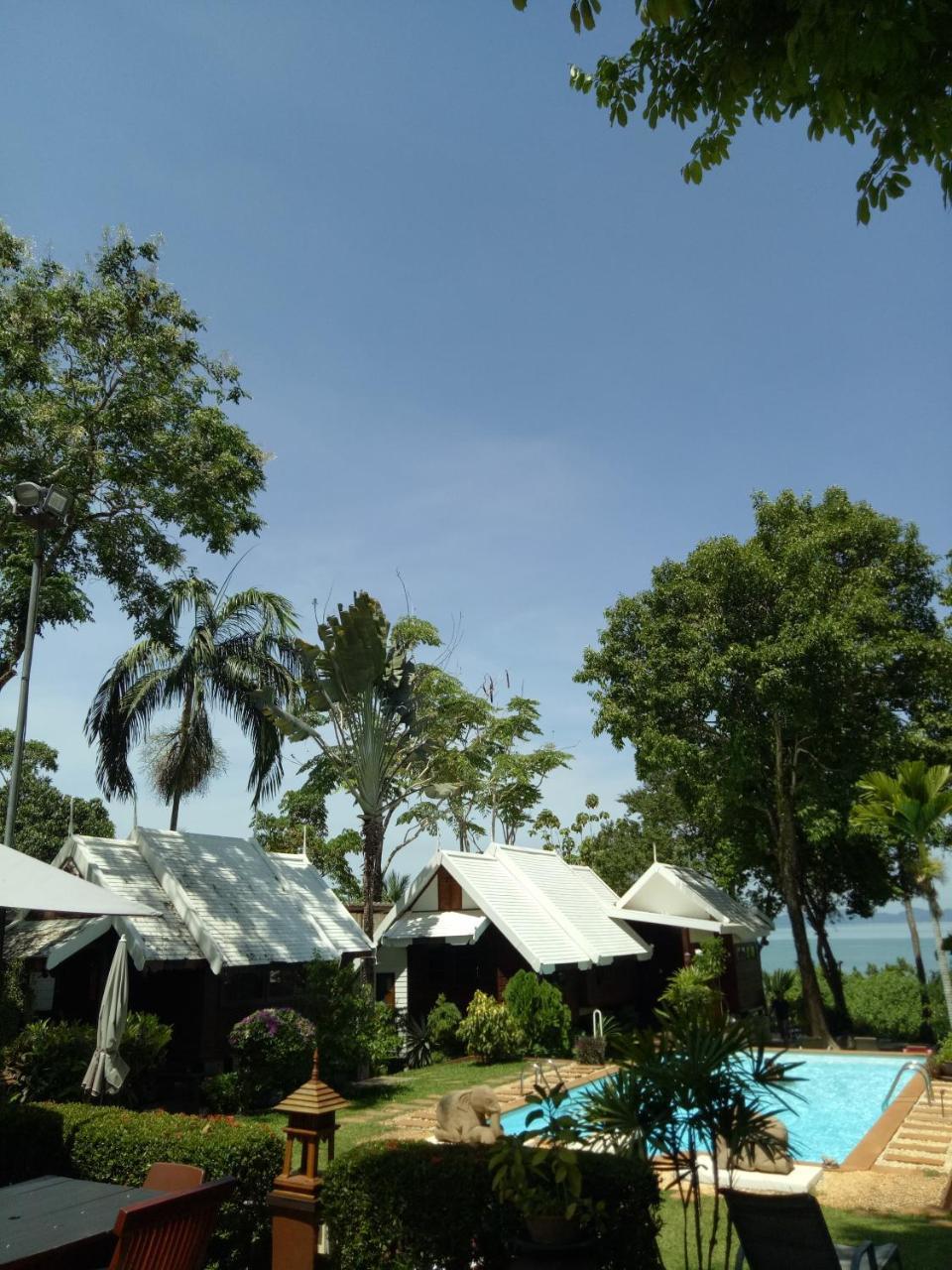 Le Passe-Temps Hotel Tha Lane Bay Exterior photo